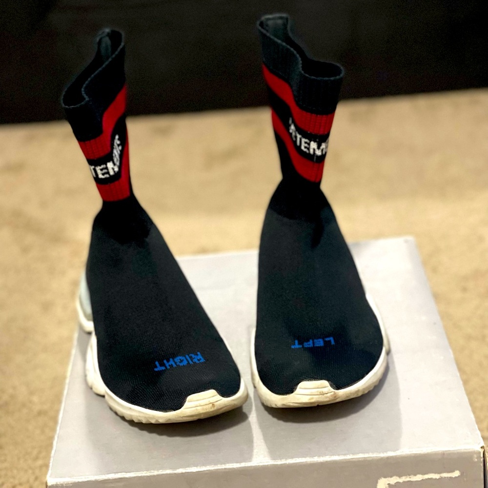 Vetements Reebok